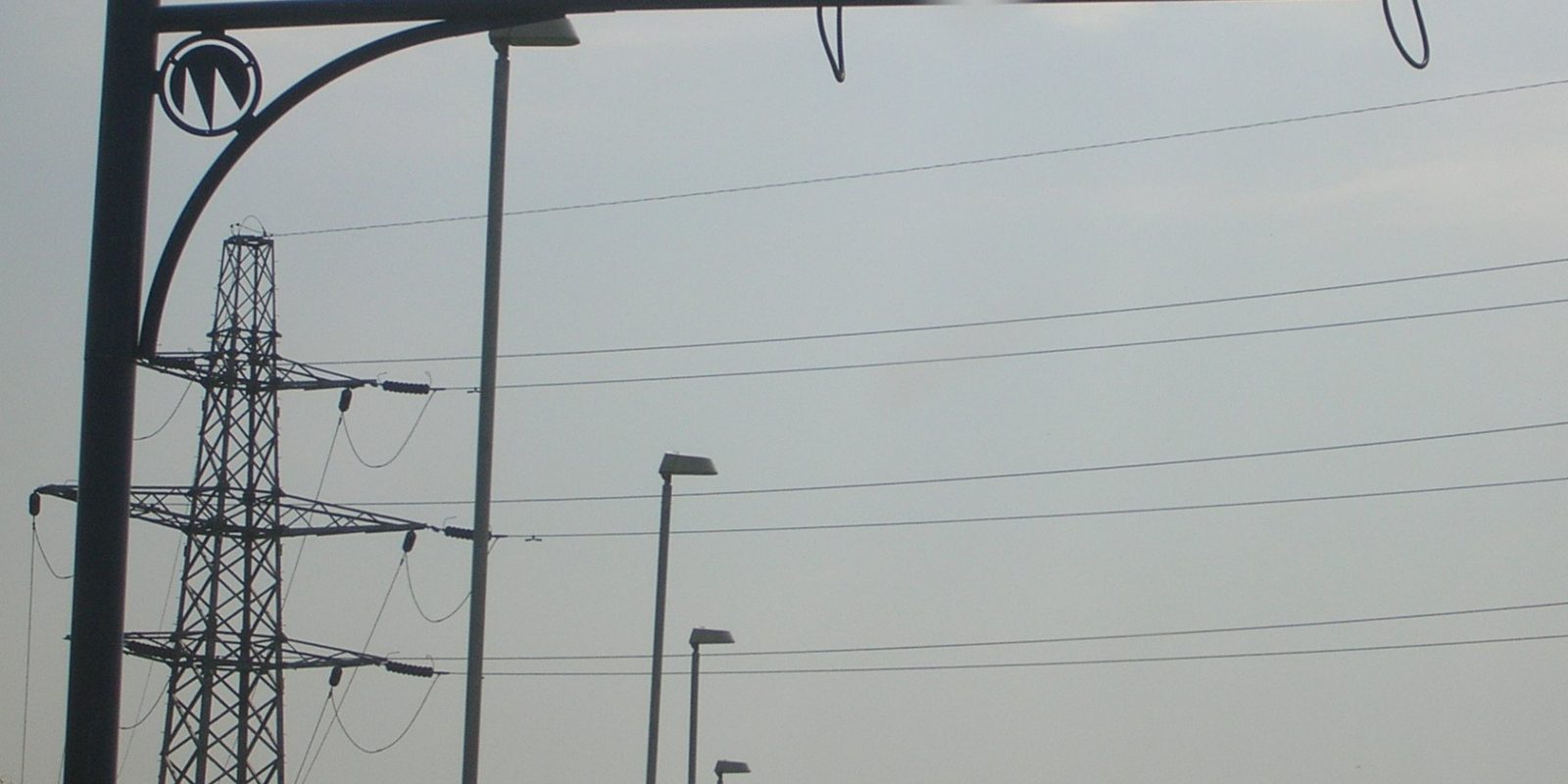 Overhead motorway gantry with signal heads